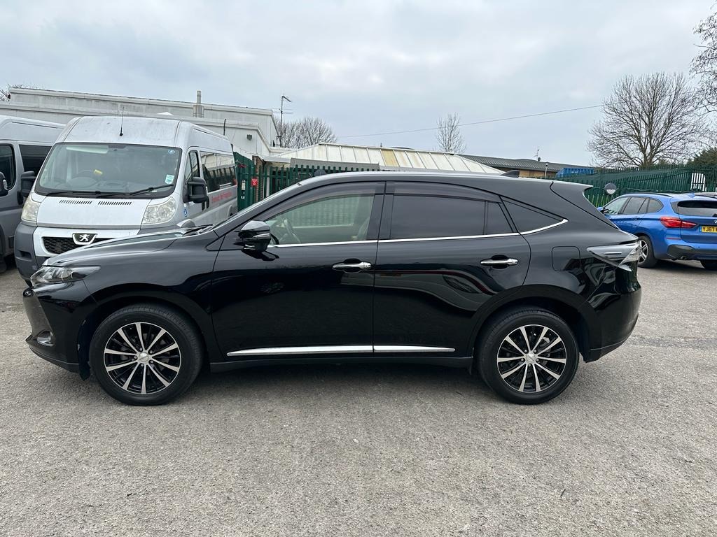 Used Toyota Harrier 2023 for sale - 76525879: Photo 9