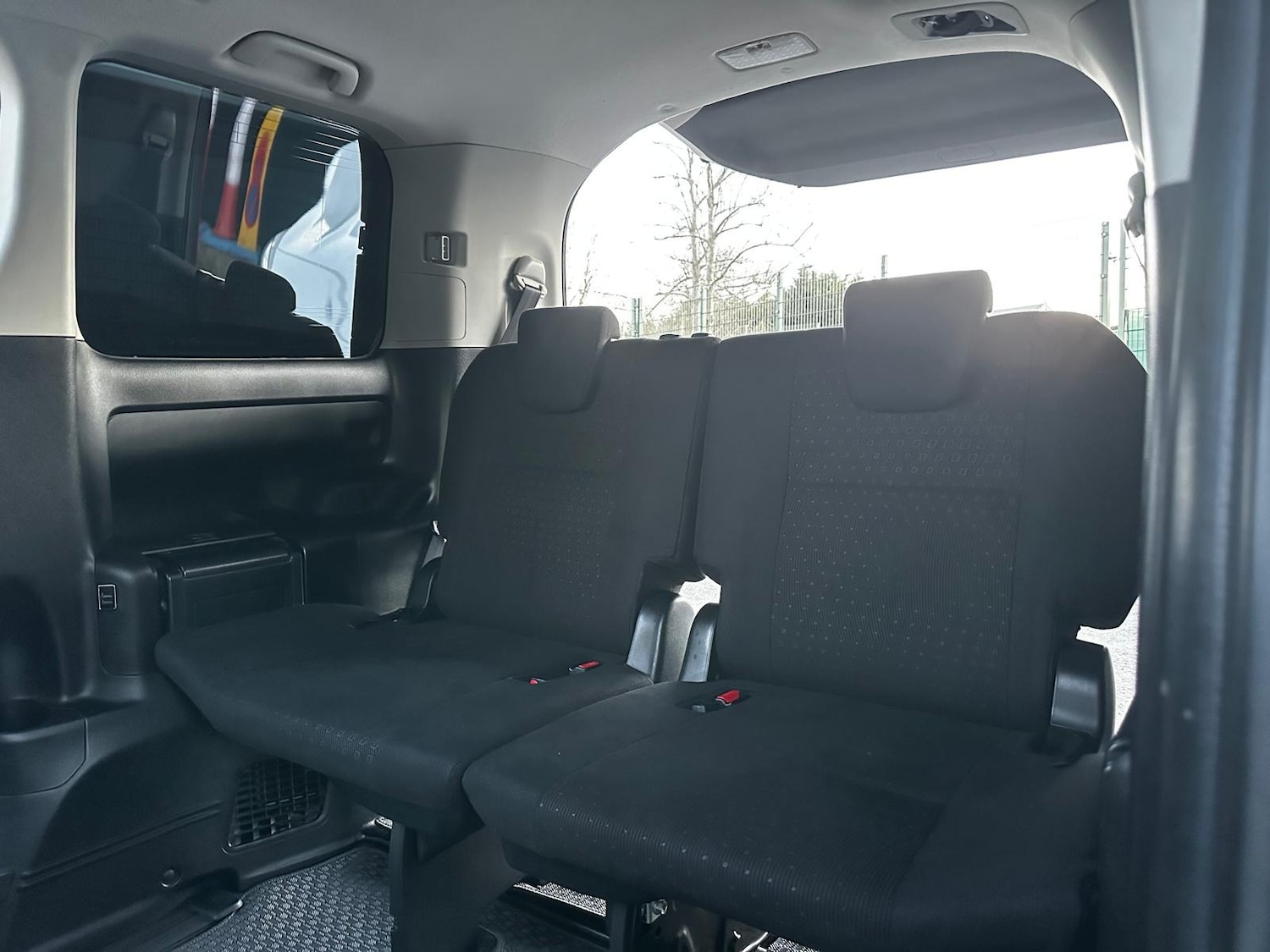 Used Toyota Voxy 2026 for sale - 77973562: Photo 15