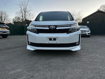 Used Toyota Voxy 2026 for sale - 77973562: Photo