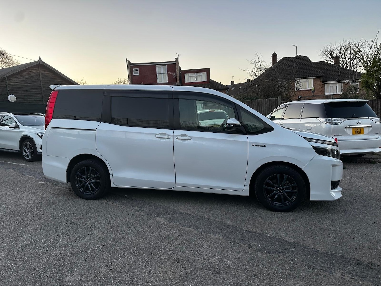 Used Toyota Voxy 2026 for sale - 77973562: Photo 4