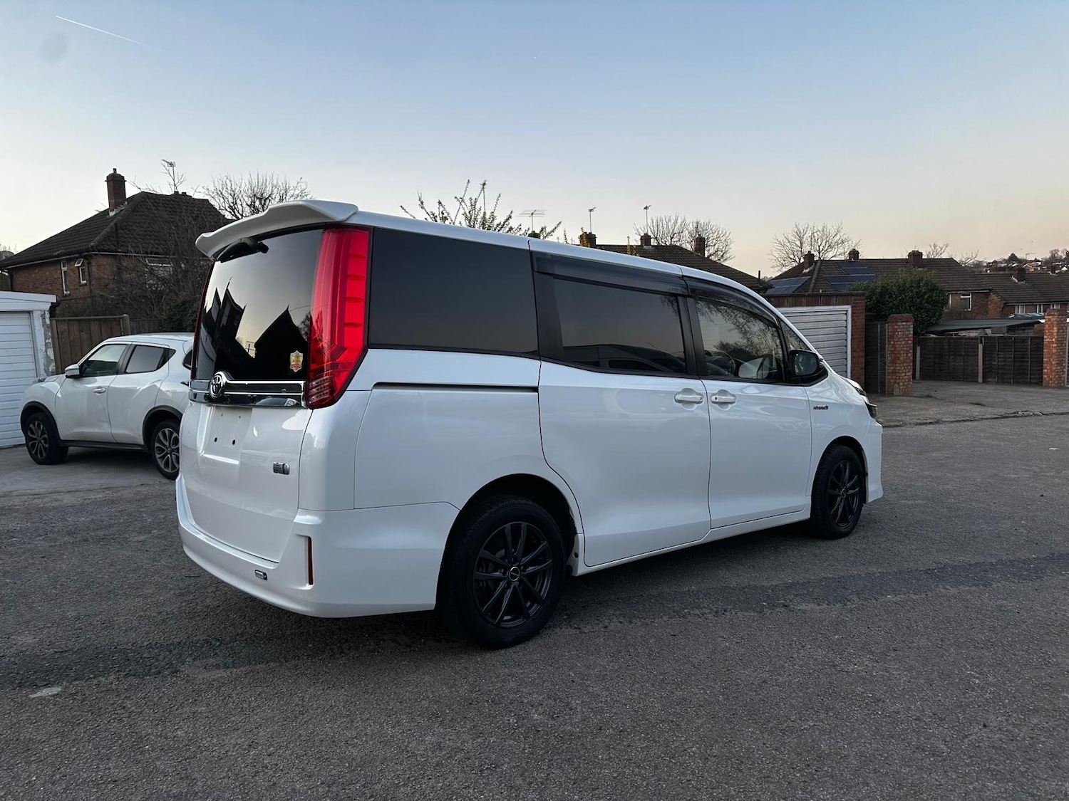 Used Toyota Voxy 2026 for sale - 77973562: Photo 5