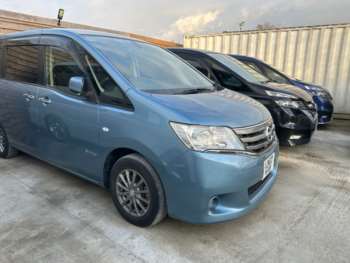 Used Nissan Serena 2013 for sale - 72760257: Photo