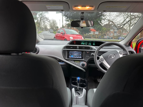 Used Toyota Aqua 2025 for sale - 75043435: Photo 14