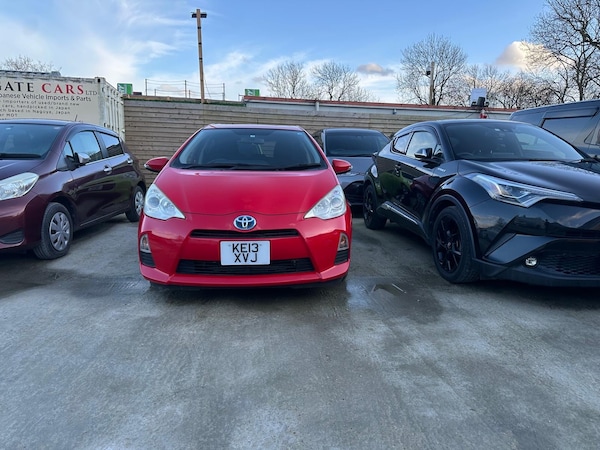 Used Toyota Aqua 2025 for sale - 75043435: Photo 1