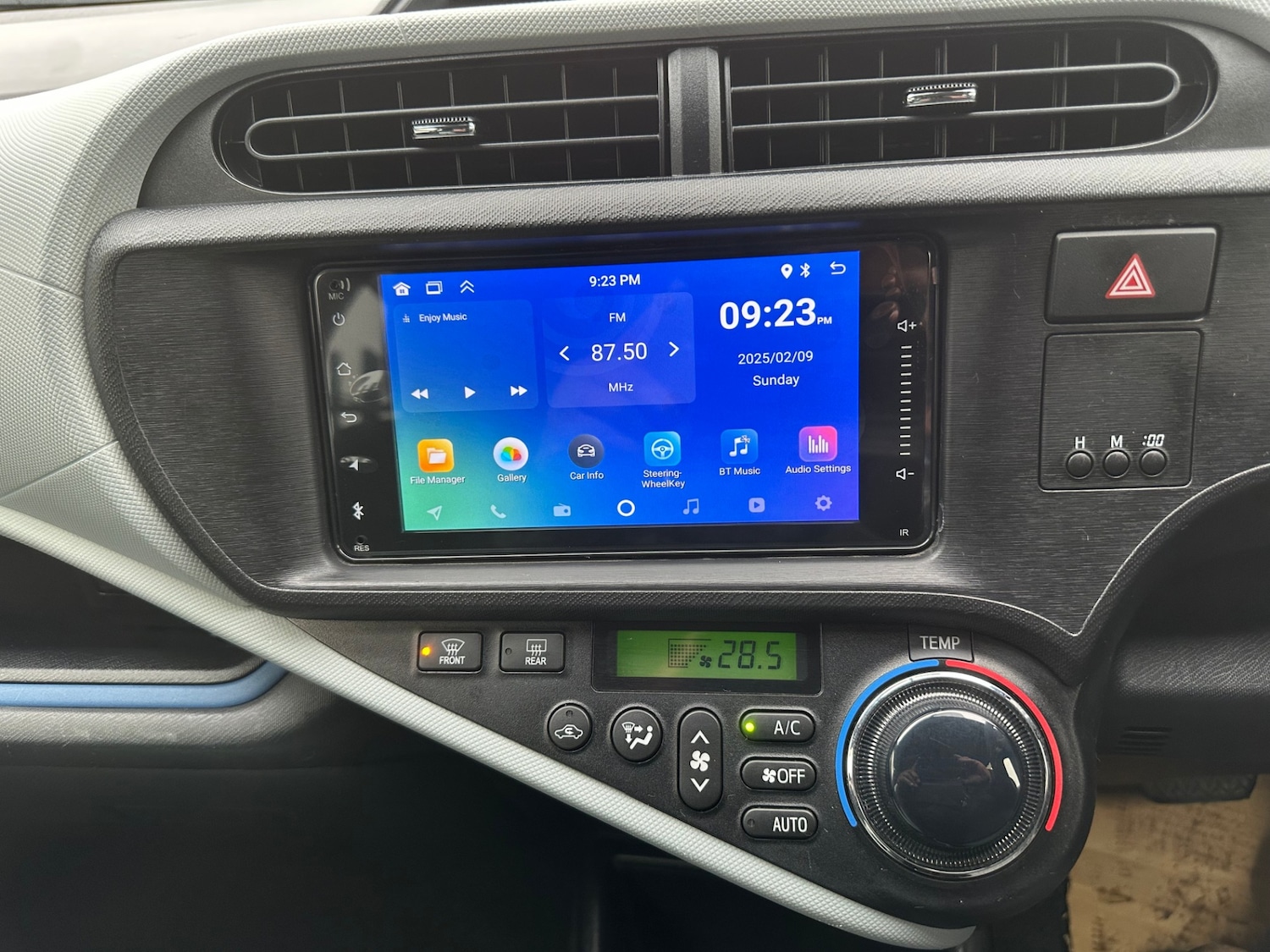 Used Toyota Aqua 2025 for sale - 75043435: Photo 23