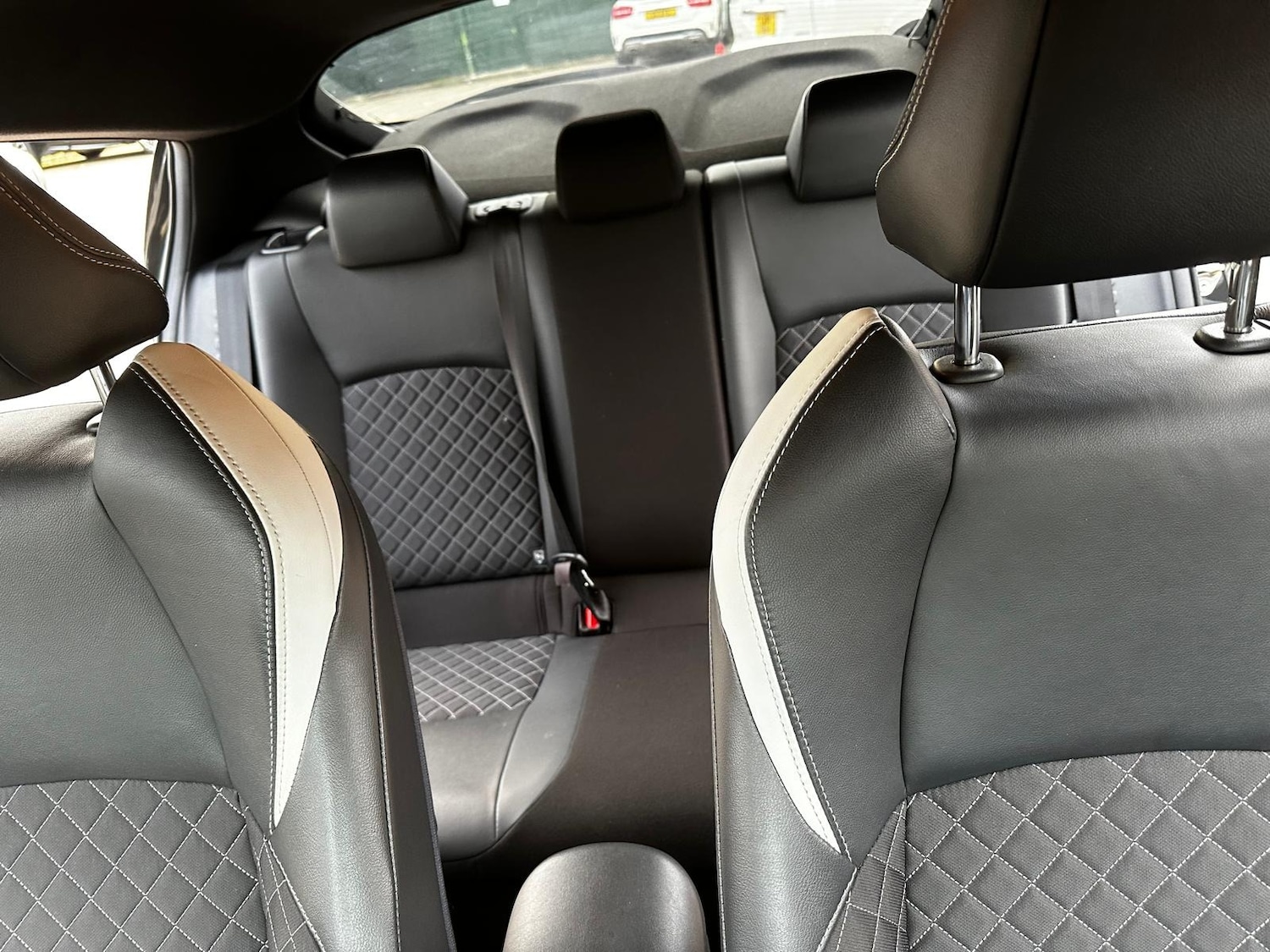 Used Toyota C-HR 2025 for sale - 78040290: Photo 18