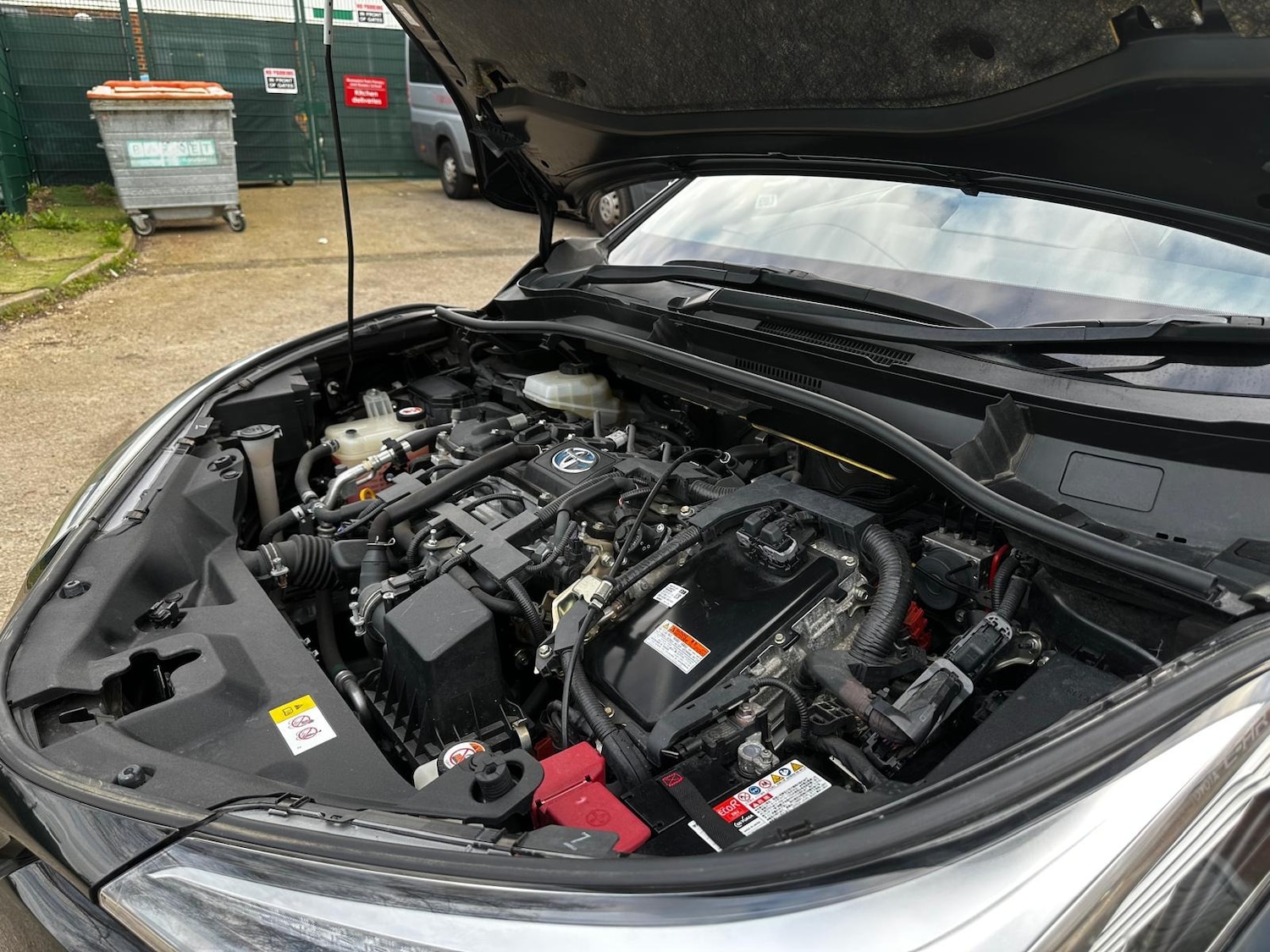 Used Toyota C-HR 2025 for sale - 78040290: Photo 23