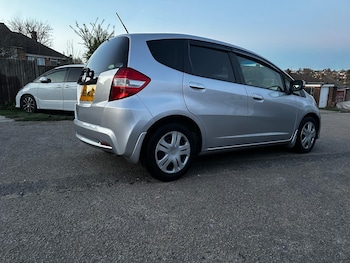 Used Honda Jazz 2013 for sale - 77977305: Photo
