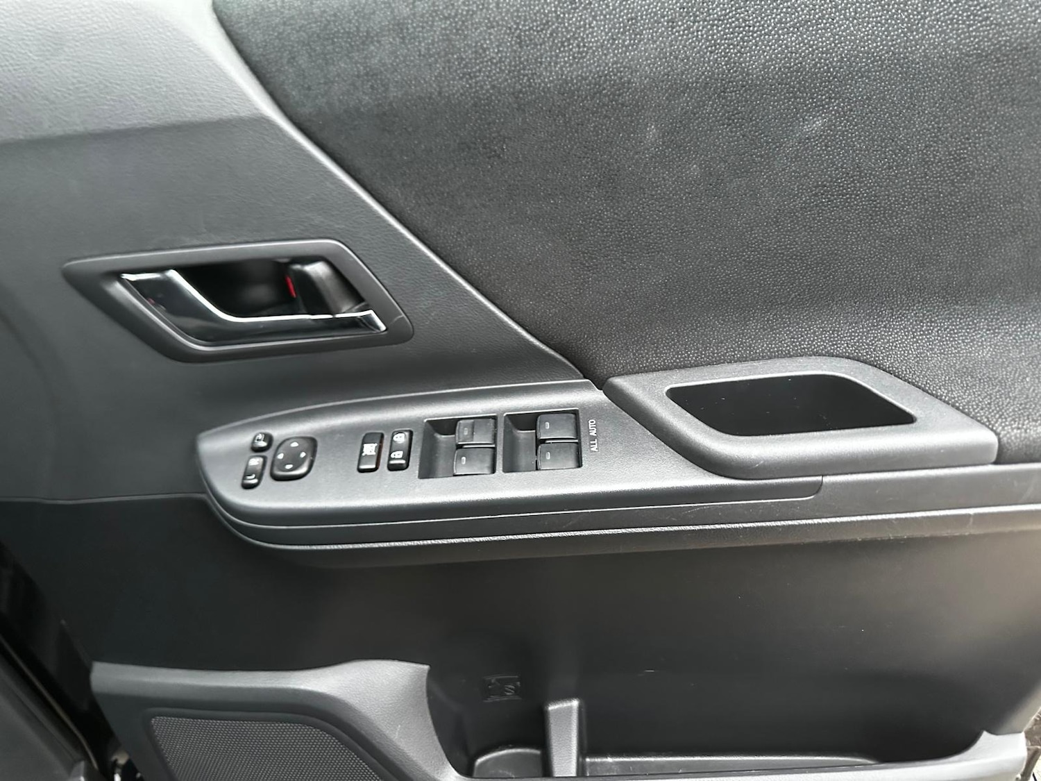 Used Toyota Alphard 2015 for sale - 77798695: Photo 9