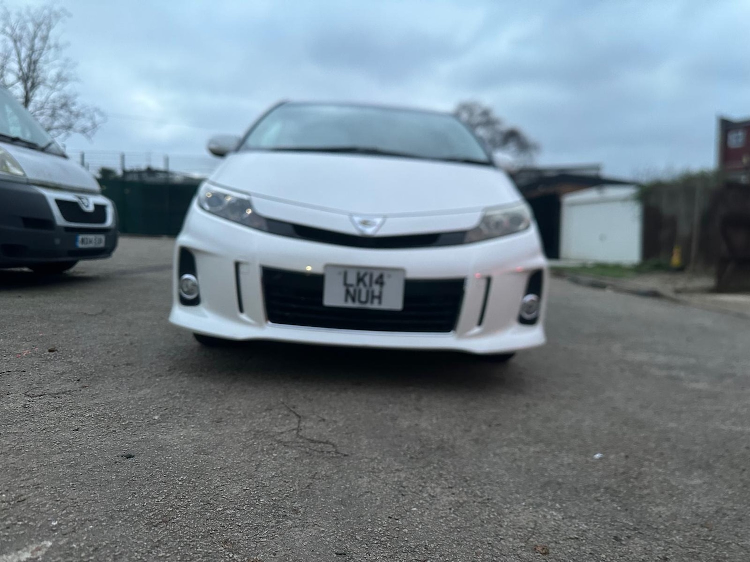 Used Toyota Estima 2025 for sale - 77517193: Photo 2