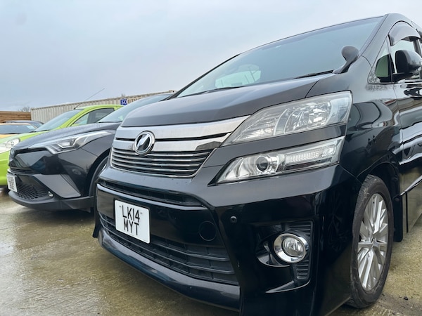 Used Toyota Vellfire 2014 for sale - 73496304: Photo 3