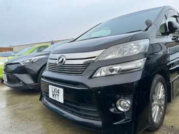 Used Toyota Vellfire 2014 for sale - 73496304: Photo