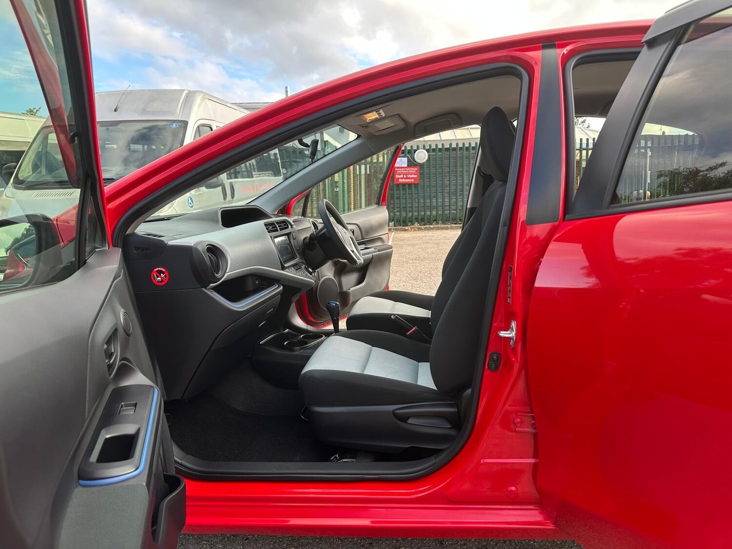 Used Toyota Aqua 2025 for sale - 77487076: Photo 10