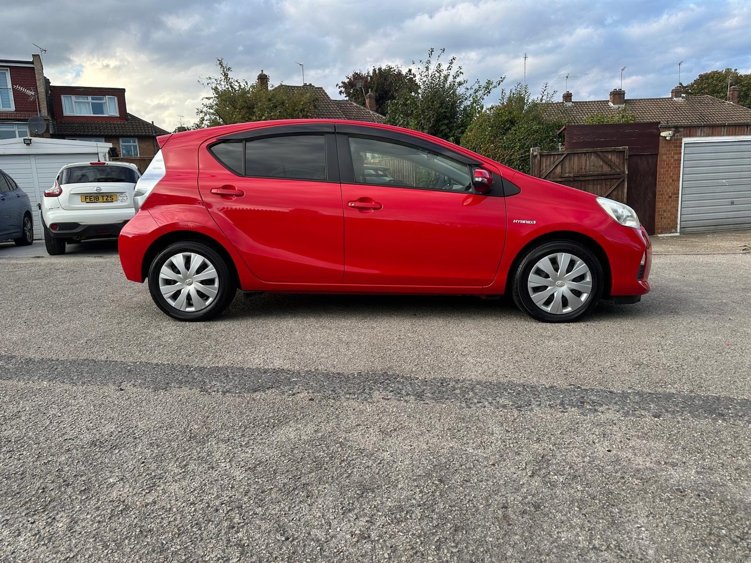 Used Toyota Aqua 2025 for sale - 77487076: Photo 4