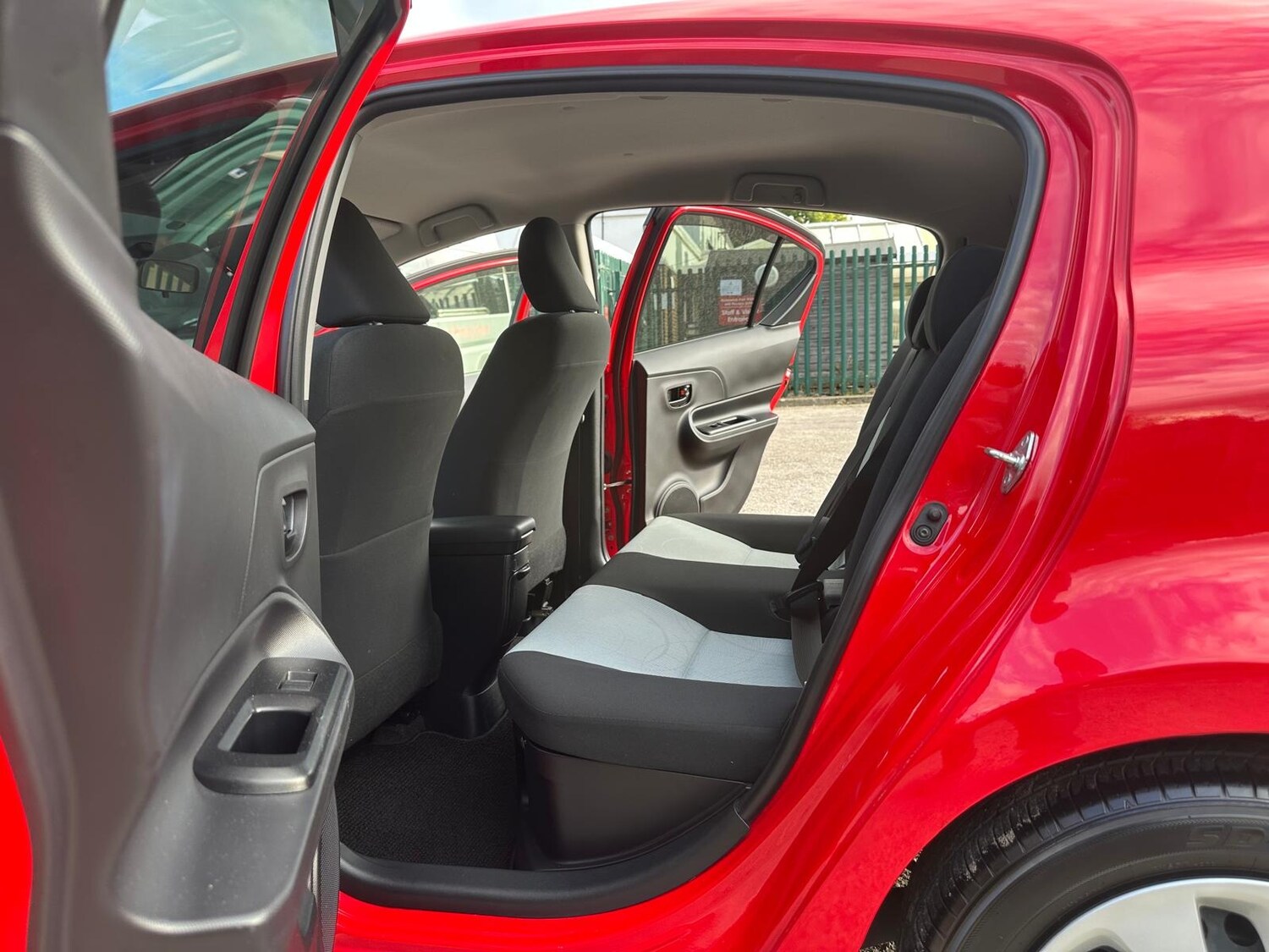 Used Toyota Aqua 2025 for sale - 77487076: Photo 9