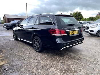 Used Mercedes-Benz V-Class 2019 for sale - 79362988: Photo