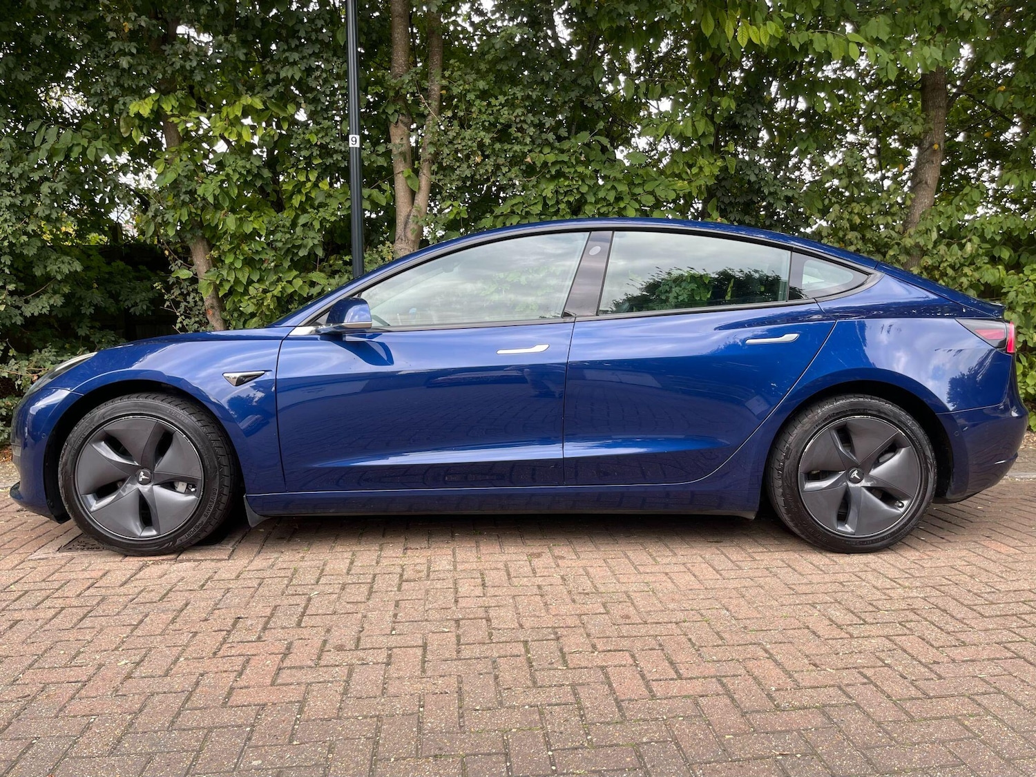 Used Tesla Model 3 2020 for sale - 76549785: Photo 2
