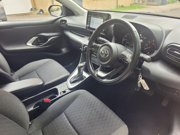 Used Toyota Yaris 2022 for sale - 75646808: Photo 18