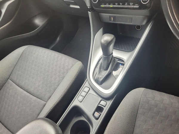 Used Toyota Yaris 2022 for sale - 75646808: Photo 19