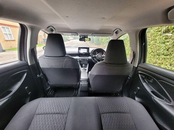 Used Toyota Yaris 2022 for sale - 75646808: Photo 32
