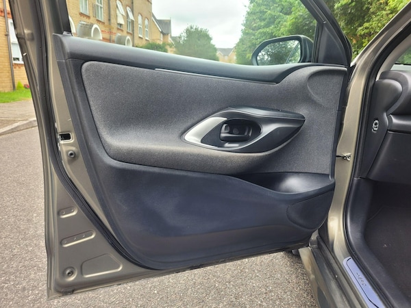 Used Toyota Yaris 2022 for sale - 75646808: Photo 39