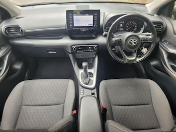 Used Toyota Yaris 2022 for sale - 75646808: Photo