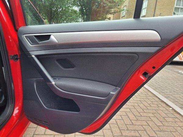 Used Volkswagen Golf 2014 for sale - 74935127: Photo 29