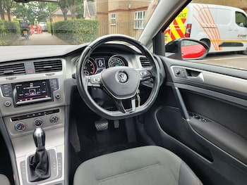 Used Volkswagen Golf 2014 for sale - 74935127: Photo