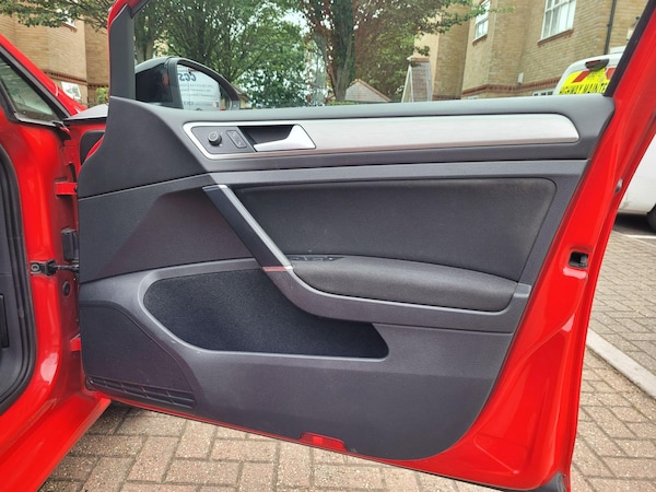 Used Volkswagen Golf 2014 for sale - 74935127: Photo 30