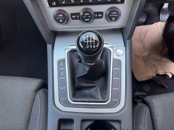 Used Volkswagen Passat 2018 for sale - 76247516: Photo 10