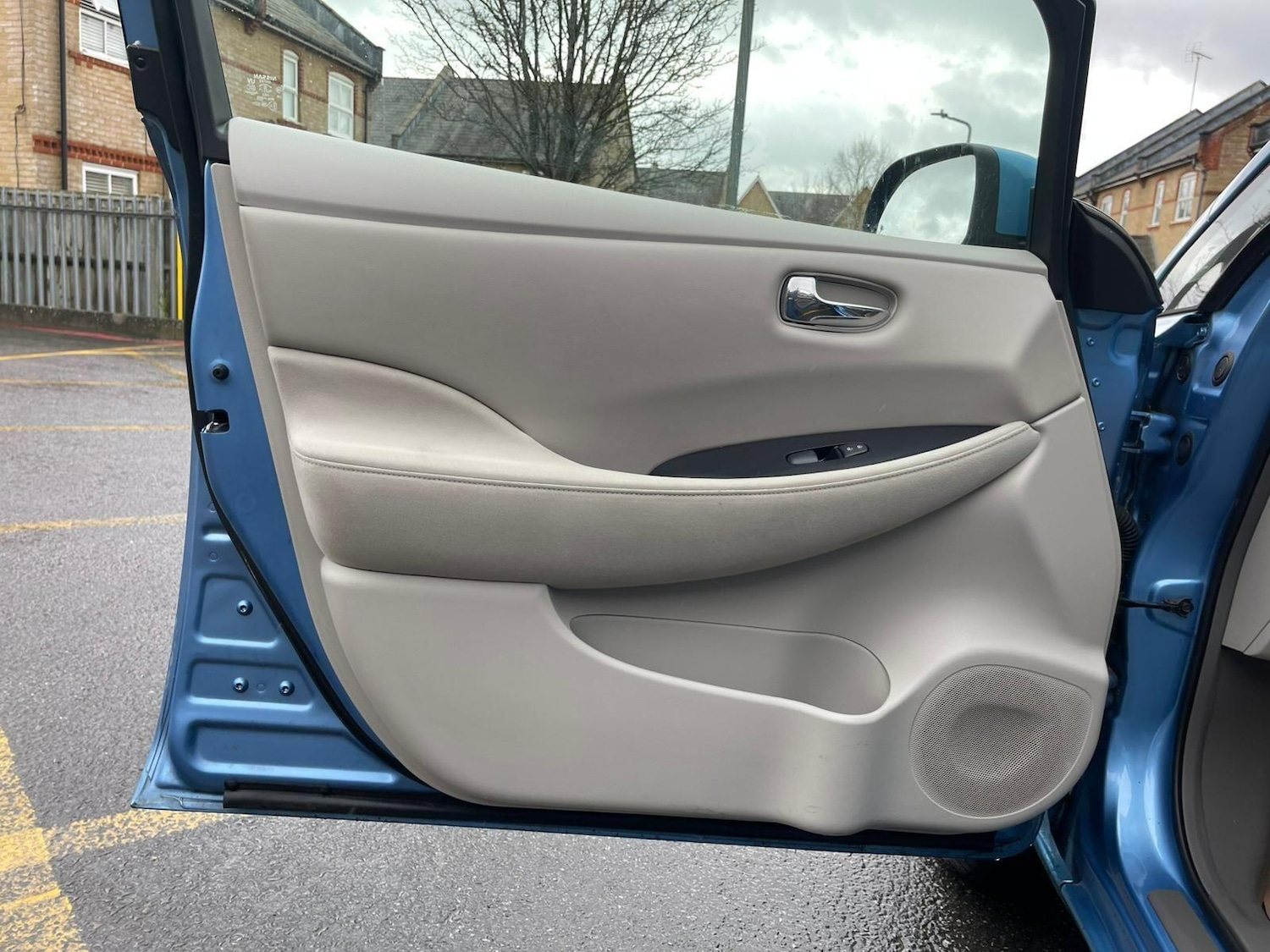 Used Nissan Leaf 2011 for sale - 77314639: Photo 24