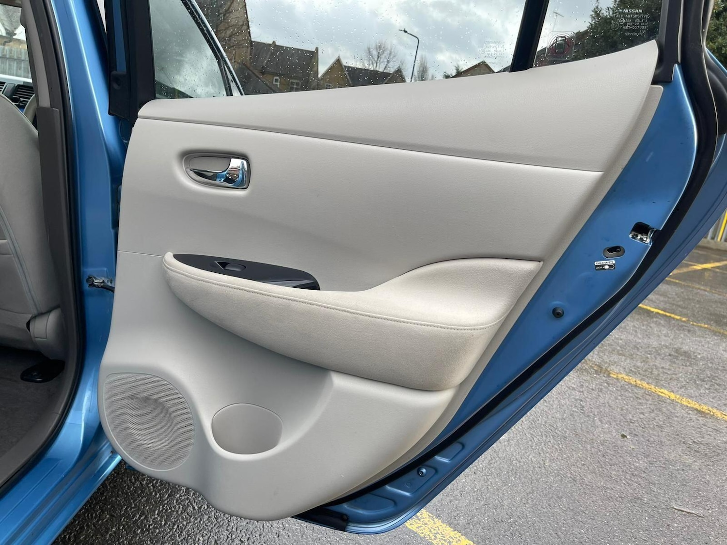 Used Nissan Leaf 2011 for sale - 77314639: Photo 27