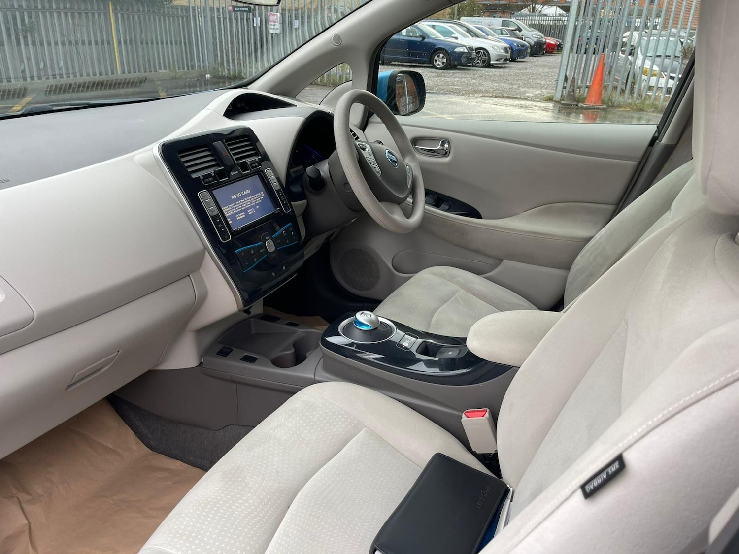 Used Nissan Leaf 2011 for sale - 77314639: Photo 33