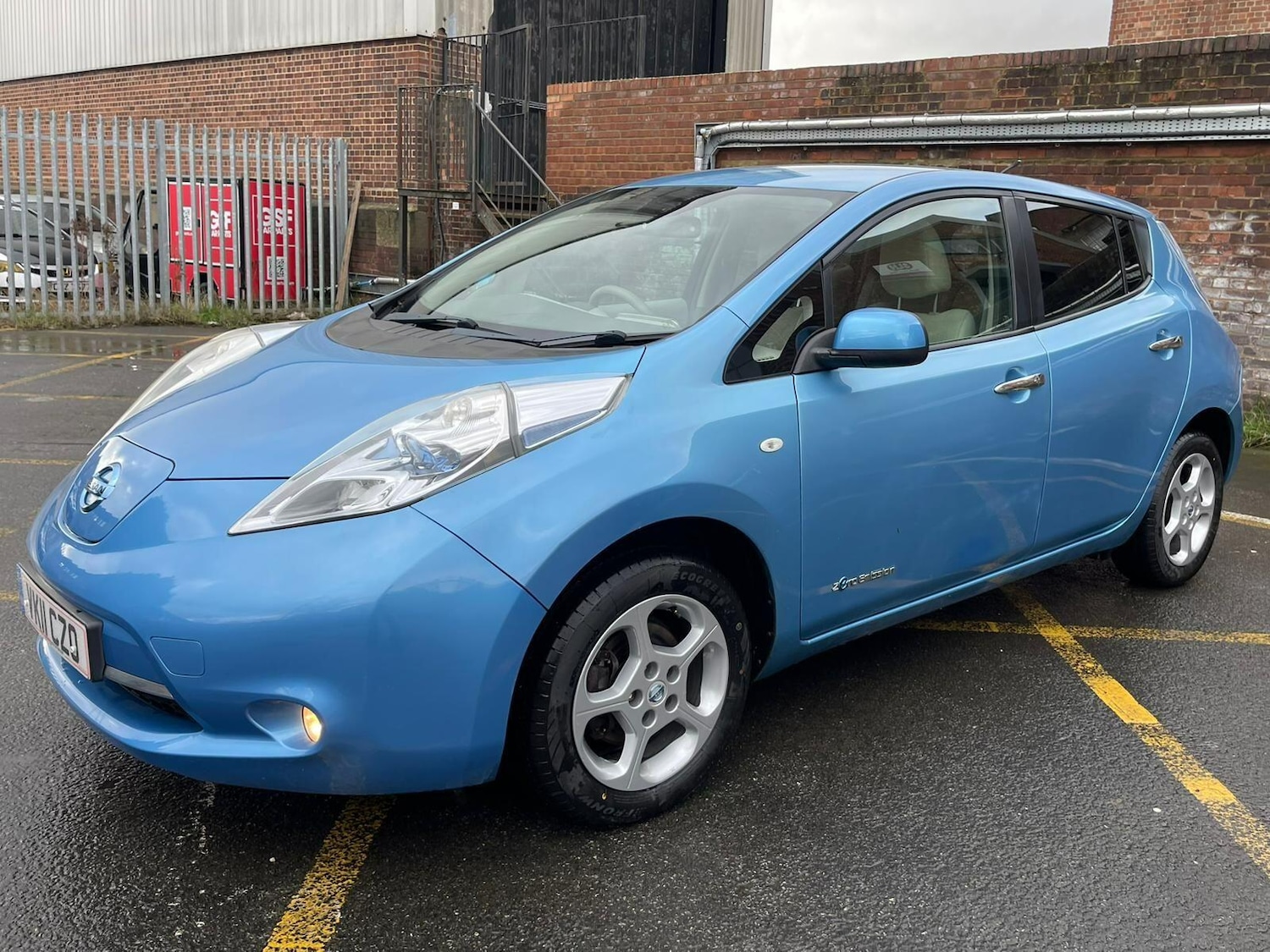 Used Nissan Leaf 2011 for sale - 77314639: Photo 6