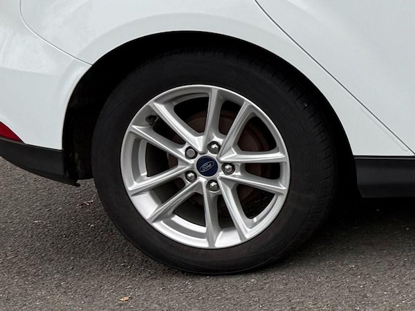 Used Ford Focus 2015 for sale - 76306669: Photo 19