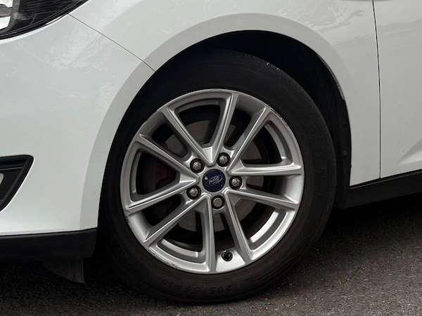 Used Ford Focus 2015 for sale - 76306669: Photo 22
