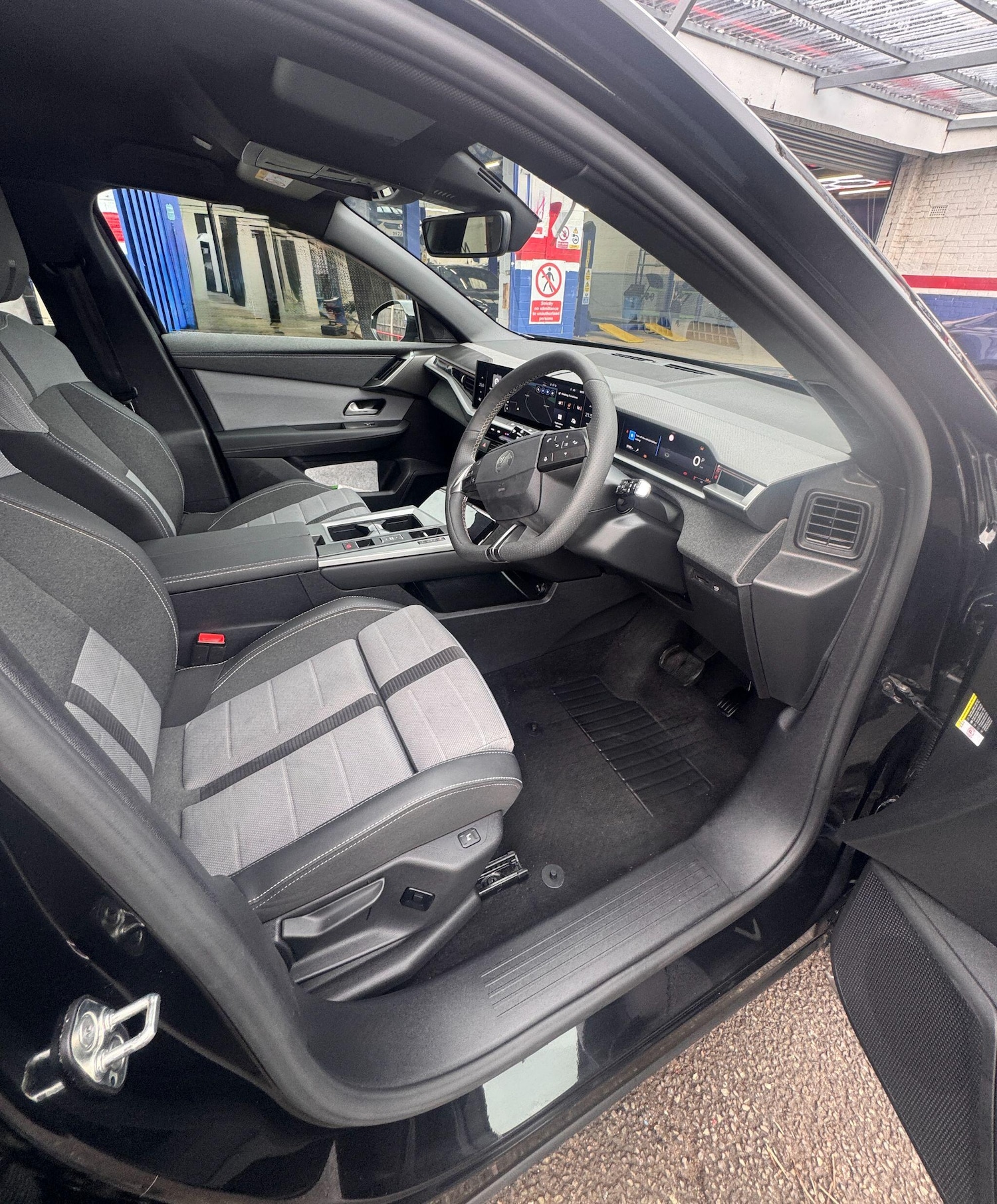 Used Vauxhall Grandland 2025 for sale - 77633125: Photo 37