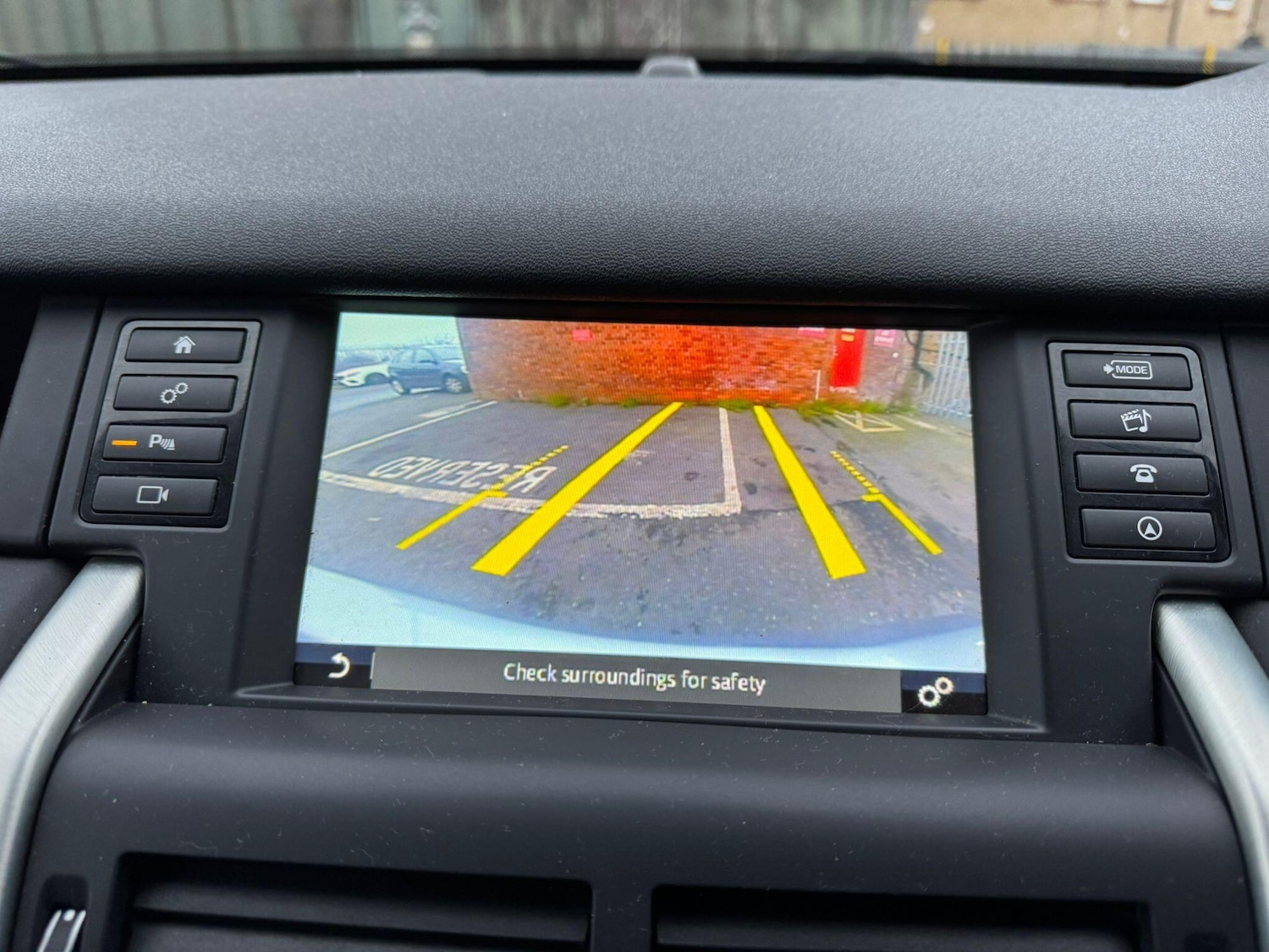 Used Land Rover Discovery Sport 2018 for sale - 77074949: Photo 28