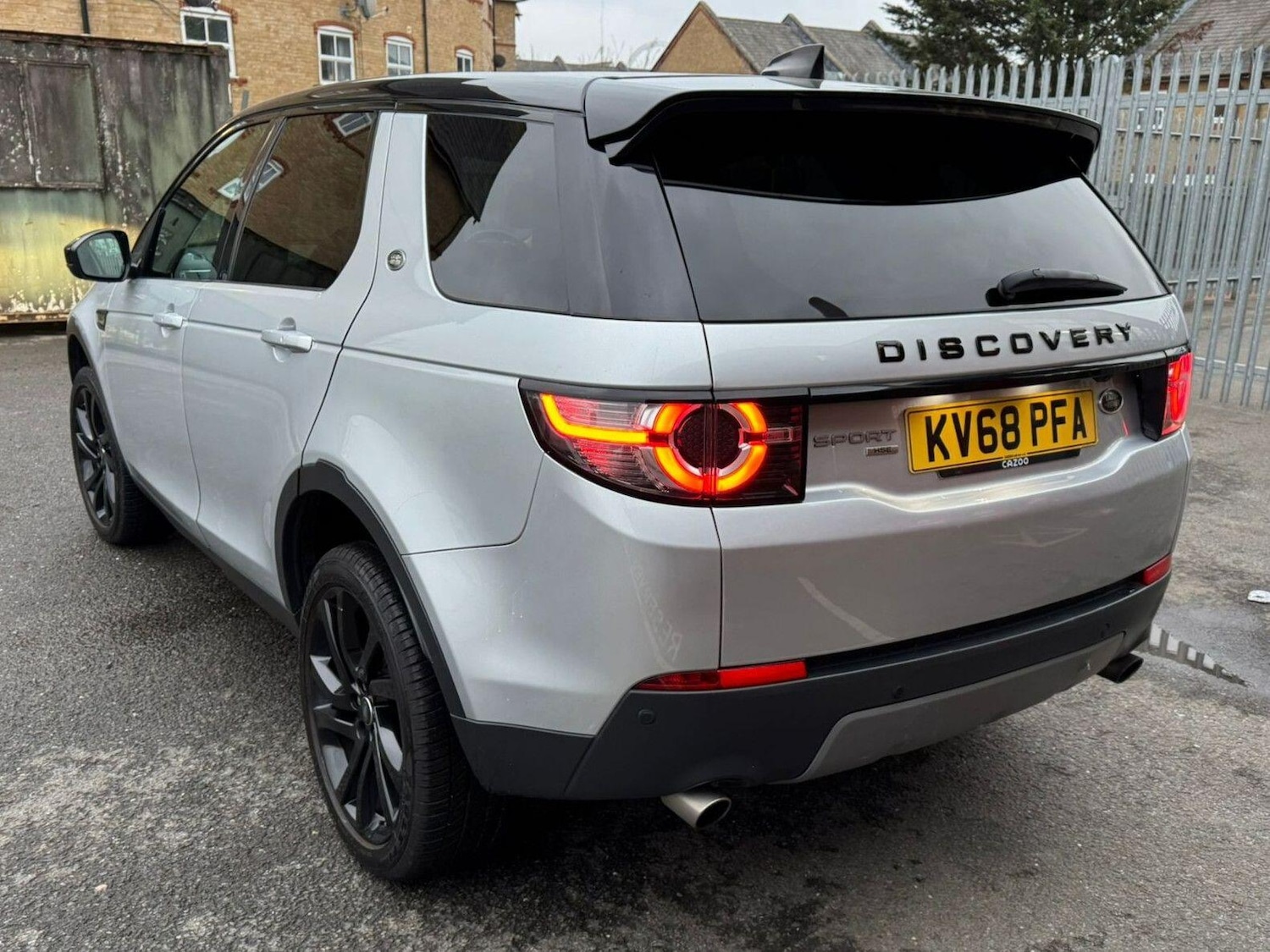 Used Land Rover Discovery Sport 2018 for sale - 77074949: Photo 4