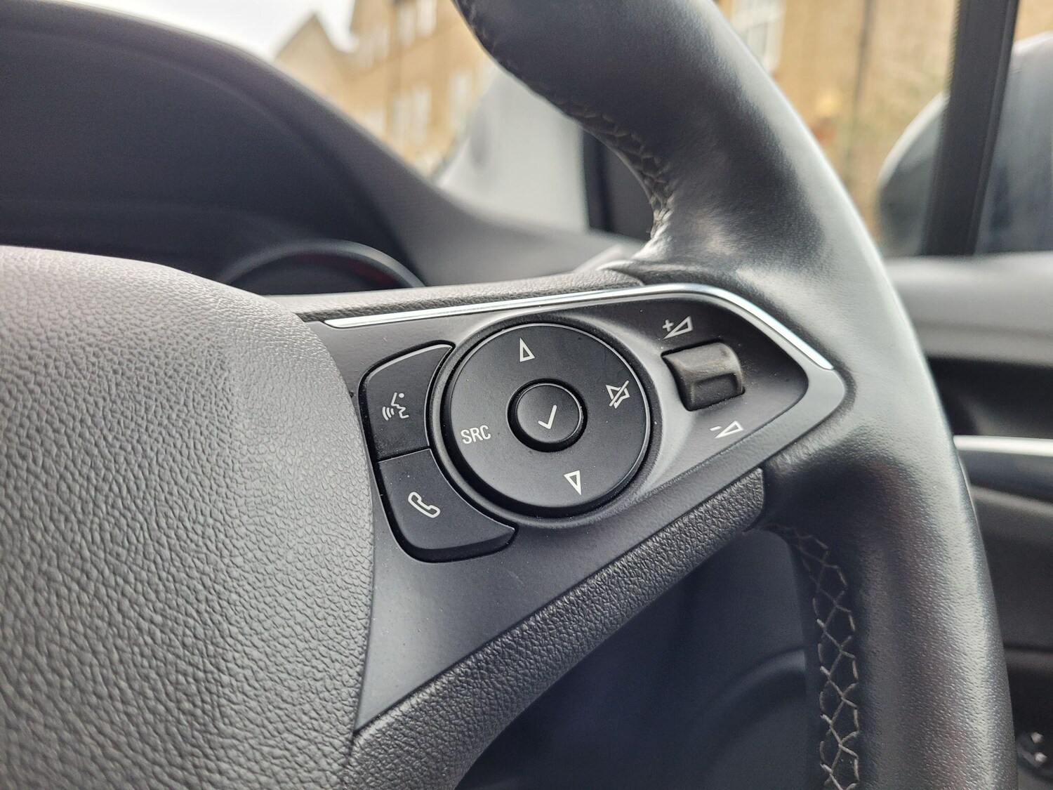 Used Vauxhall Crossland 2022 for sale - 77839516: Photo 30