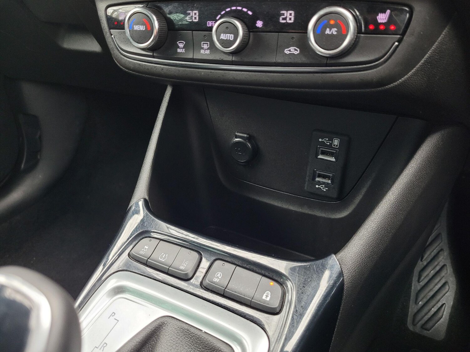 Used Vauxhall Crossland 2022 for sale - 77839516: Photo 32