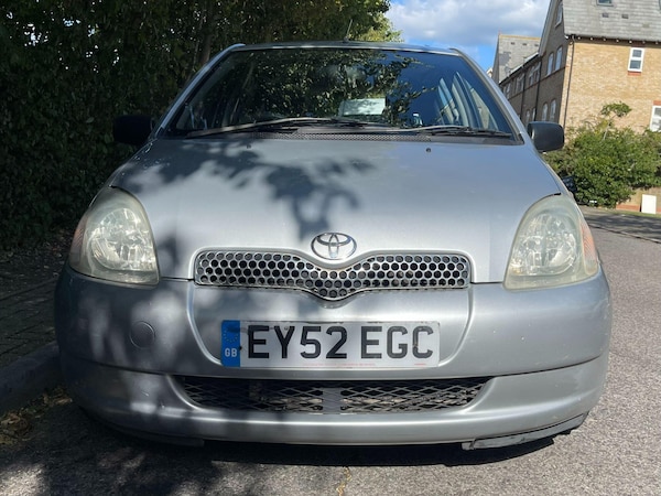 Used Toyota Yaris 2002 for sale - 76072077: Photo 14
