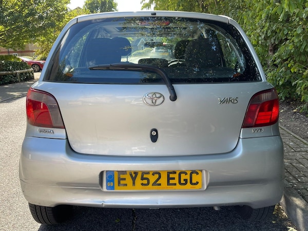 Used Toyota Yaris 2002 for sale - 76072077: Photo 18
