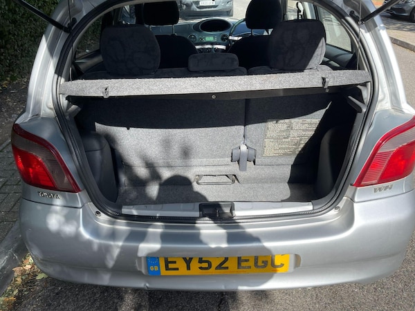 Used Toyota Yaris 2002 for sale - 76072077: Photo 50