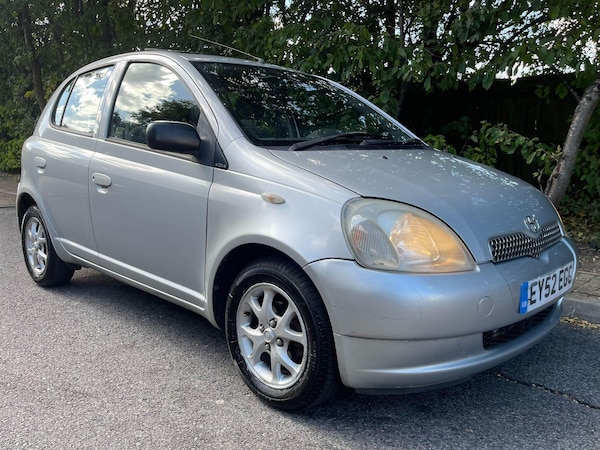 Used Toyota Yaris 2002 for sale - 76072077: Photo 8