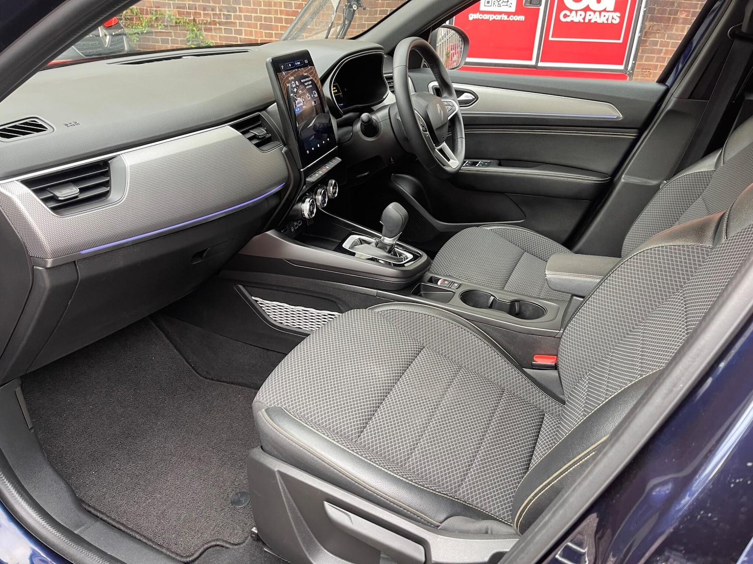 Used Renault Arkana 2025 for sale - 76633995: Photo 44