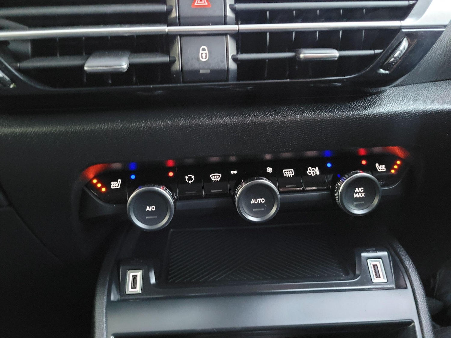 Used Citroen C4 2024 for sale - 76137300: Photo 25