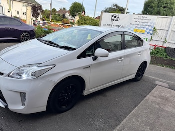 Used Toyota Prius 2015 for sale - 79049504: Photo