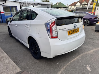 Used Toyota Prius 2015 for sale - 79049504: Photo