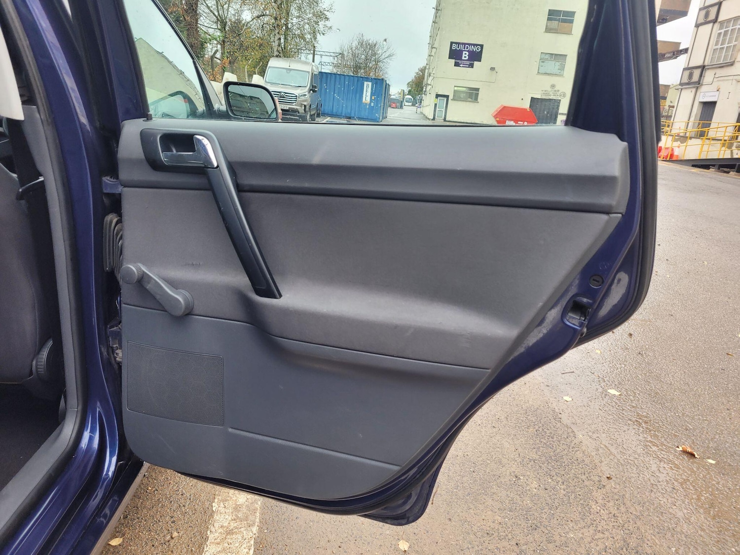 Used Volkswagen Polo 2004 for sale - 76632730: Photo 27